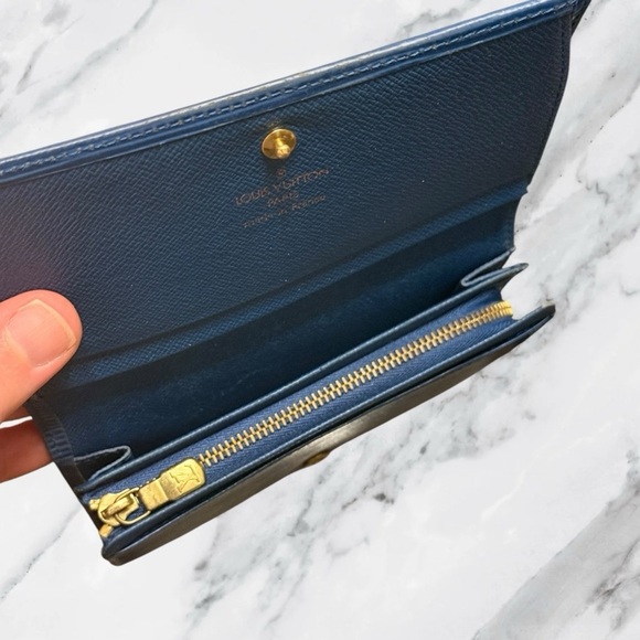 Louis Vuitton Authentic Blue Epi Leather Porte Tresor Wallet with Dustbag - Picture 10 of 16